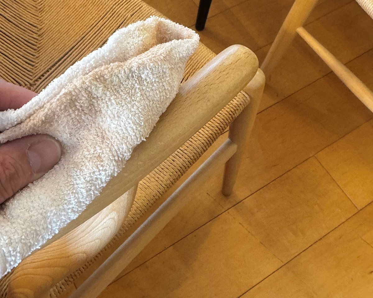 5.仕上げに水拭きする